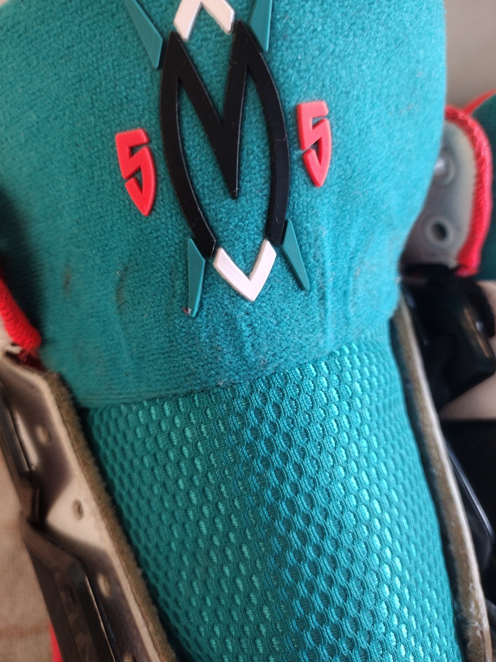 Adidas Mutombo TR Block - Picture 12 of 12